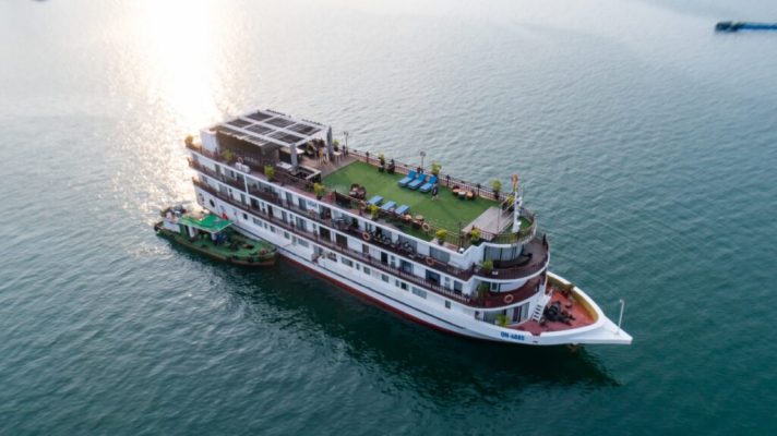 Luxury Ha Long Bay cruise sailing through Bai Tu Long Bay with Amanda Legend Cruise