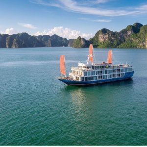 Verdure Lotus Classic 4-star cruise sailing in Ha Long Bay.