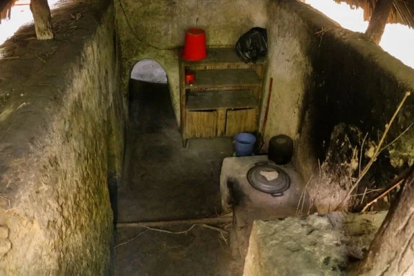 The Cu Chi Tunnels are a network of underground defense tunnels built by locals and resistance forces from 1946 to 1968 in Cu Chi district, Ho Chi Minh City. Built with rudimentary tools, the network was designed scientifically, playing a major role in the war of resistance against America. The tunnels are now a popular tourist attraction in Ho Chi Minh City.